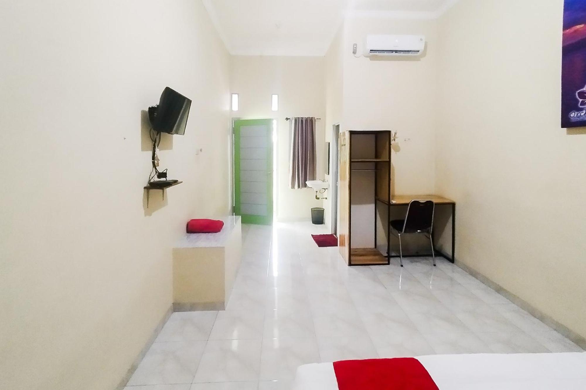 Reddoorz Syariah At Shakira Alesha Enggal Hotel Bandar Lampung Kültér fotó