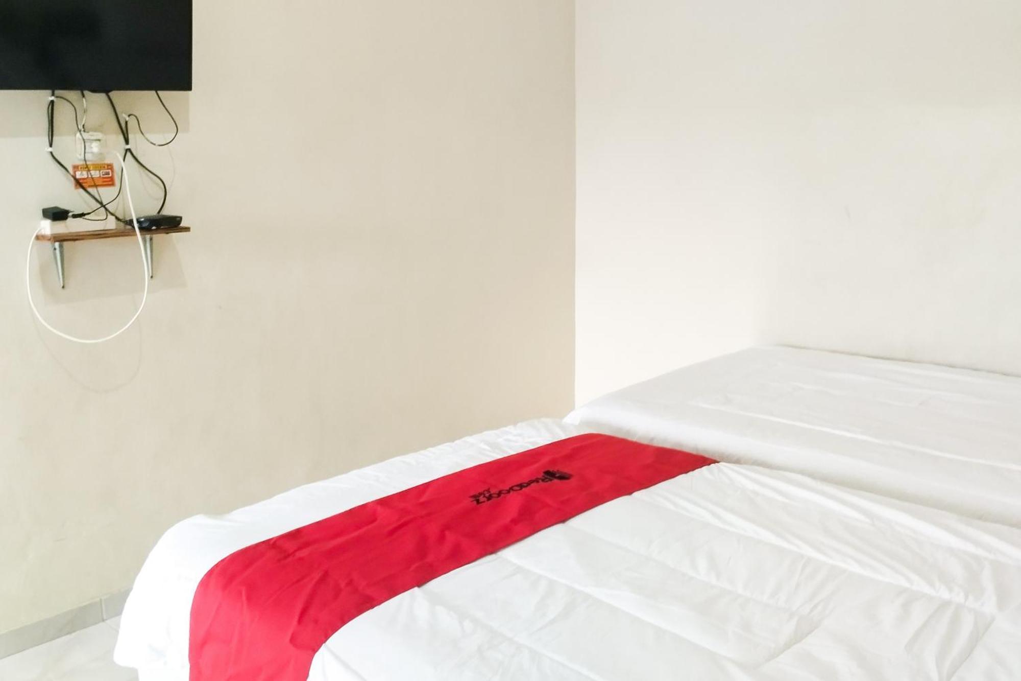Reddoorz Syariah At Shakira Alesha Enggal Hotel Bandar Lampung Kültér fotó