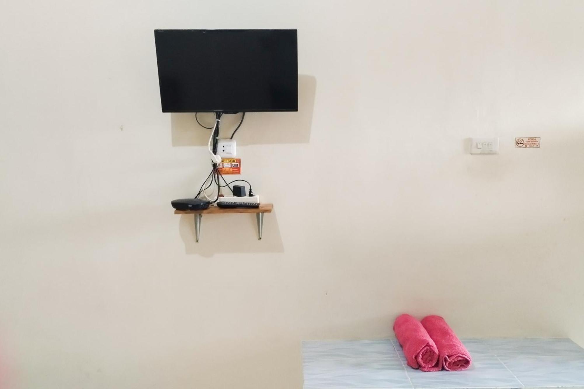 Reddoorz Syariah At Shakira Alesha Enggal Hotel Bandar Lampung Kültér fotó